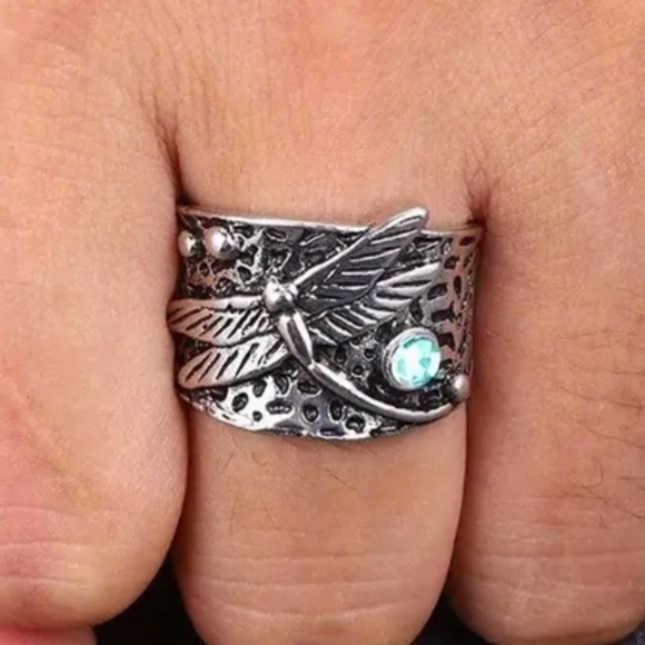 Dragonfly Ring Hammered Metal Style Blue Rhinestone Silver Tone Size 11 - Picture 2 of 13